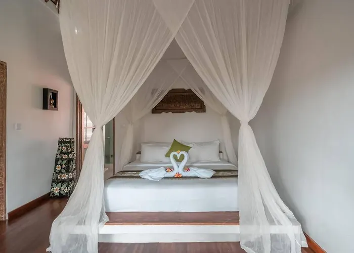 Balinese Luxury Amisha Villa: 4br In