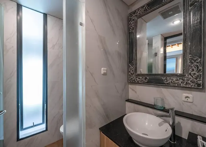 Balinese Luxury Amisha Villa: 4br In スミニャック