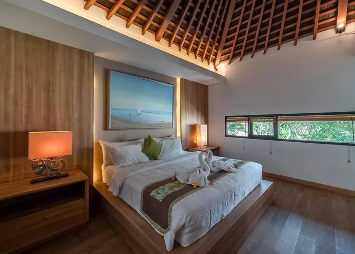 Balinese Luxury Amisha Villa: 4br In