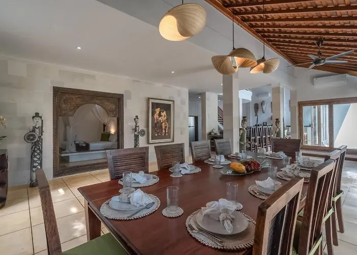 Balinese Luxury Amisha Villa: 4br In * スミニャック