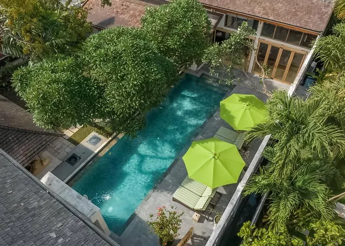 Balinese Luxury Amisha Villa: 4br In ヴィラ スミニャック