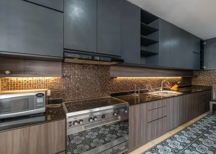 Balinese Luxury Amisha Villa: 4br In